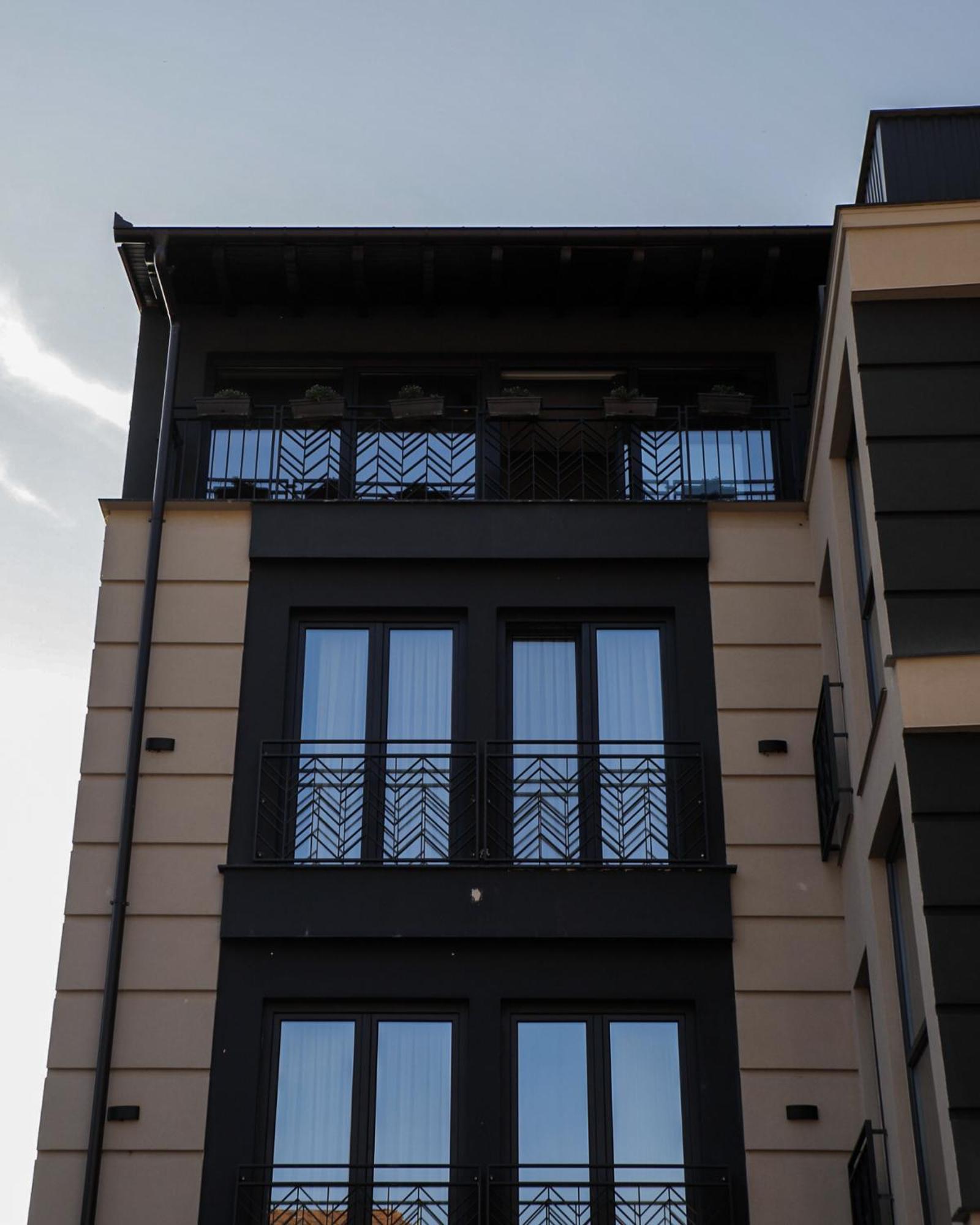 Triumf Hotel Prizren Exterior foto