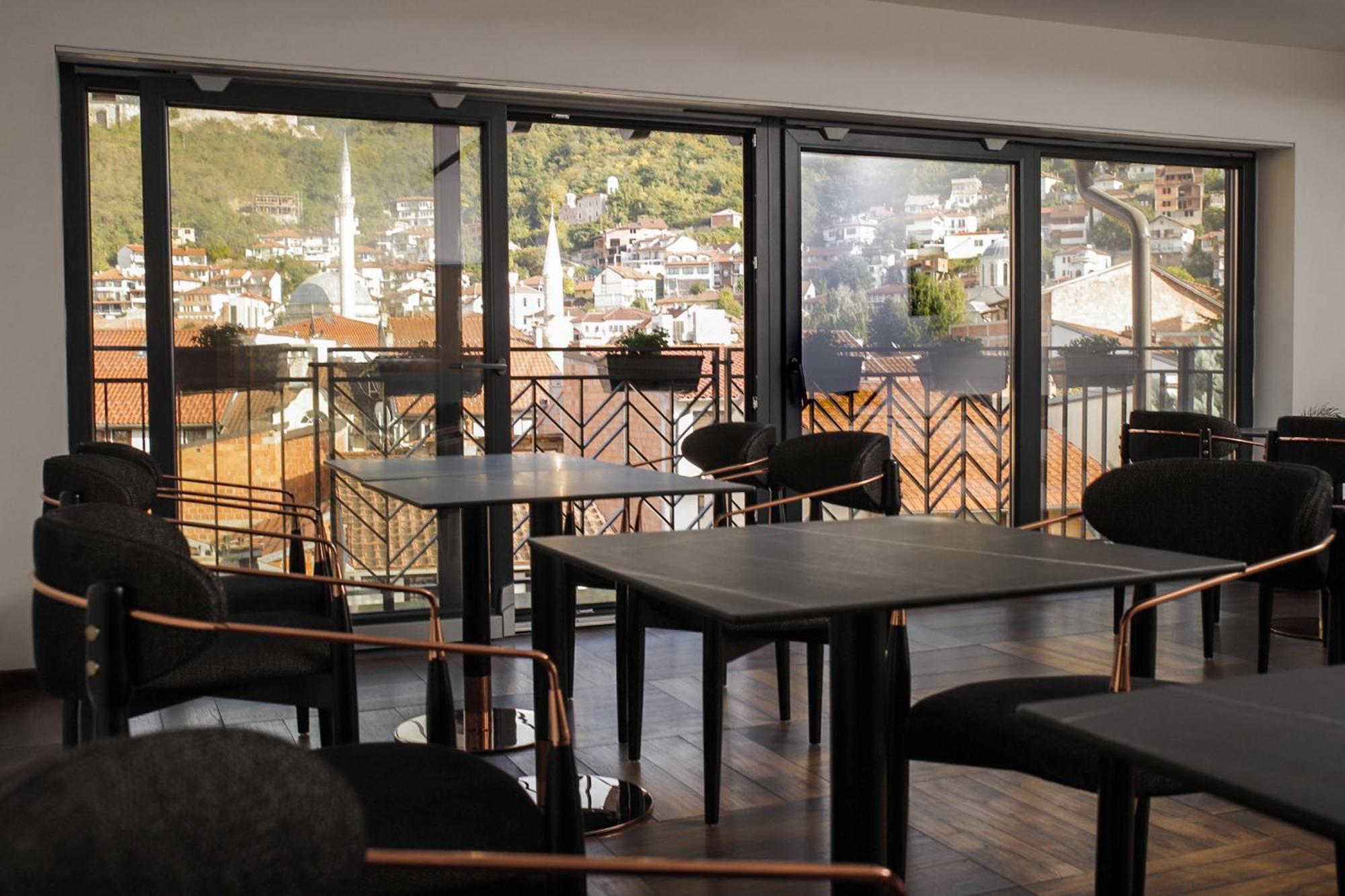 Triumf Hotel Prizren Exterior foto